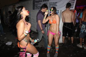 raver-chicks-e1370487187761